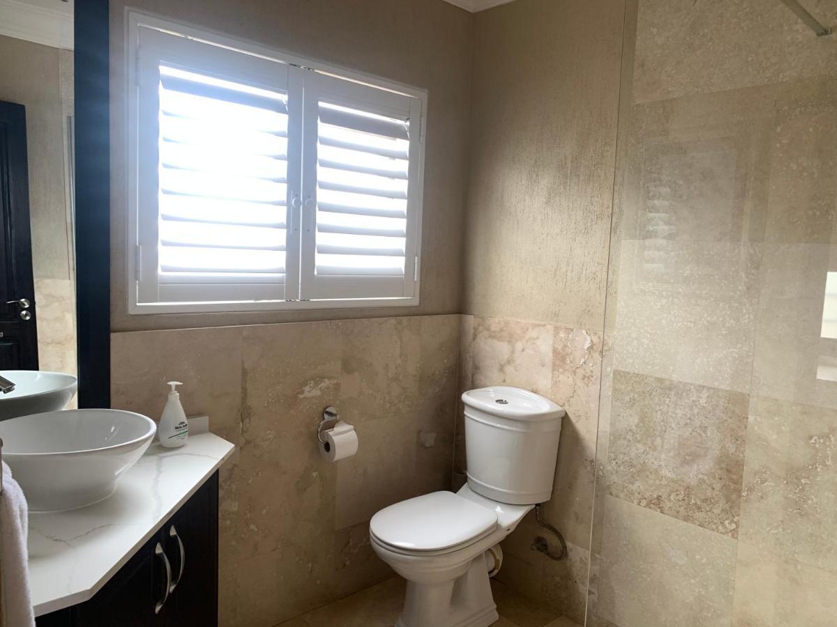 Swanepoel Guesthouse Jeffreys Bay Exterior photo